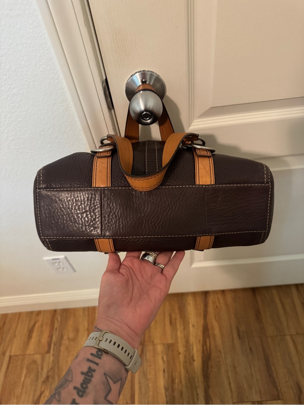 Y2K Coach Chelsea Turnlock Satchel - Picture 5 of 5